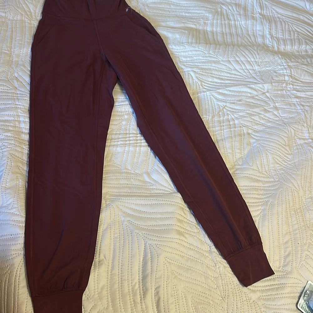 Lululemon leggings with pockets